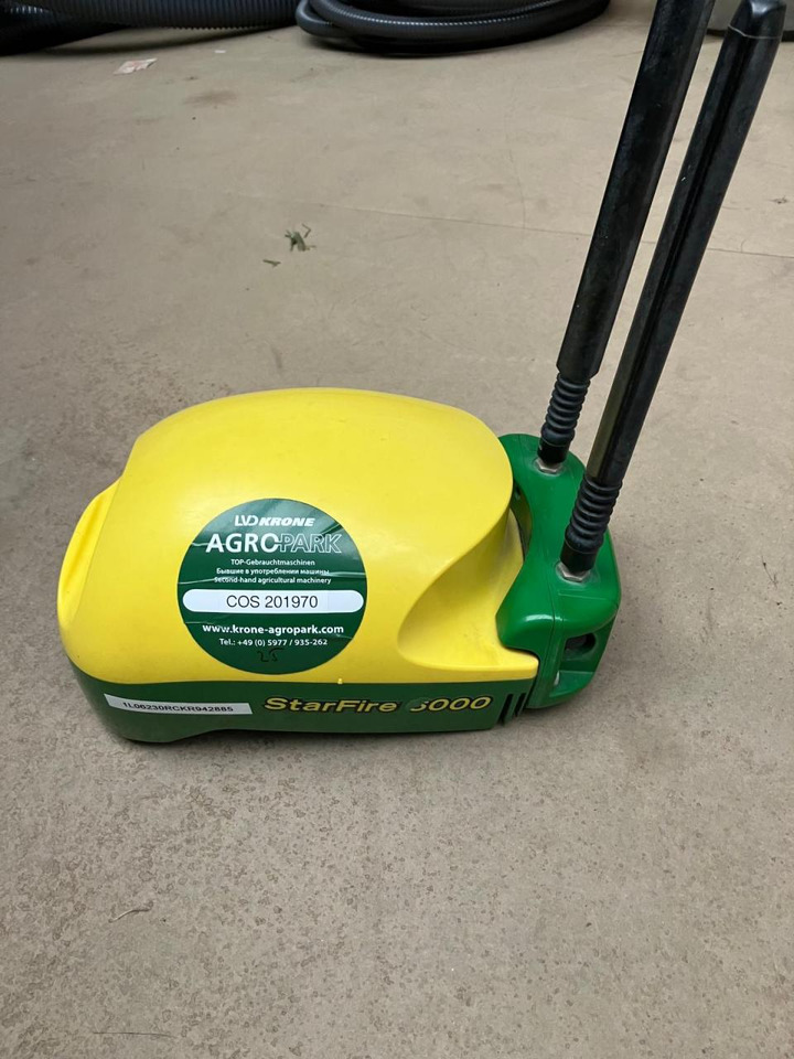 John Deere SF6000 SF3, M-RTK - Sustav navigacije za Poljoprivredni strojevi: slika John Deere SF6000 SF3, M-RTK - Sustav navigacije za Poljoprivredni strojevi John Deere SF6000 SF3, M-RTK - Sustav navigacije za Poljoprivredni strojevi: slika John Deere SF6000 SF3, M-RTK - Sustav navigacije za Poljoprivredni strojevi