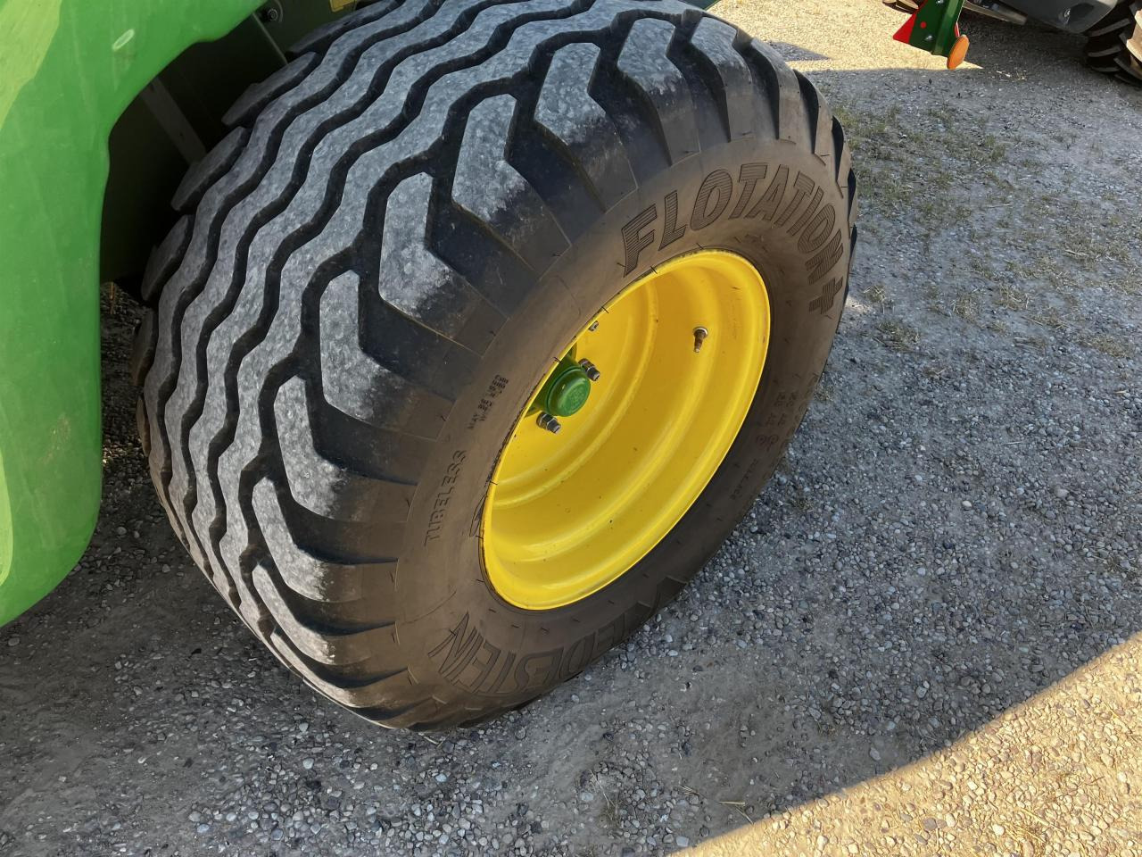 John Deere V461M MaxiCut HC13 - Rolo balirka: slika John Deere V461M MaxiCut HC13 - Rolo balirka John Deere V461M MaxiCut HC13 - Rolo balirka: slika John Deere V461M MaxiCut HC13 - Rolo balirka