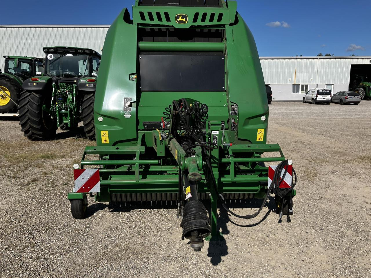 John Deere V461M MaxiCut HC13 - Rolo balirka: slika John Deere V461M MaxiCut HC13 - Rolo balirka John Deere V461M MaxiCut HC13 - Rolo balirka: slika John Deere V461M MaxiCut HC13 - Rolo balirka