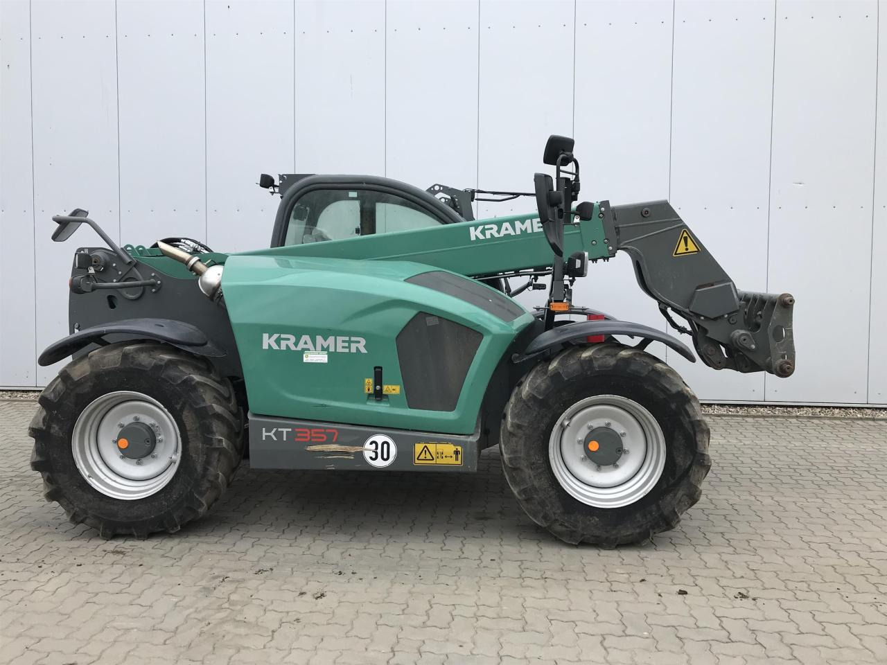 Kramer KT357 - Teleskopski rukovatelj: slika Kramer KT357 - Teleskopski rukovatelj Kramer KT357 - Teleskopski rukovatelj: slika Kramer KT357 - Teleskopski rukovatelj
