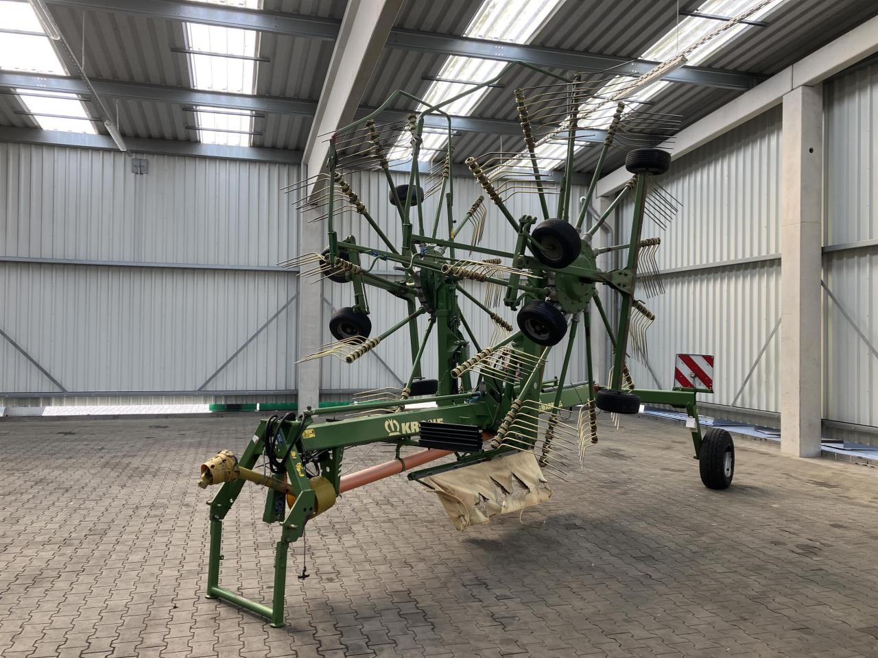 Krone SWADRO 900 - Prevrtač sijena/ Grabulje: slika Krone SWADRO 900 - Prevrtač sijena/ Grabulje Krone SWADRO 900 - Prevrtač sijena/ Grabulje: slika Krone SWADRO 900 - Prevrtač sijena/ Grabulje
