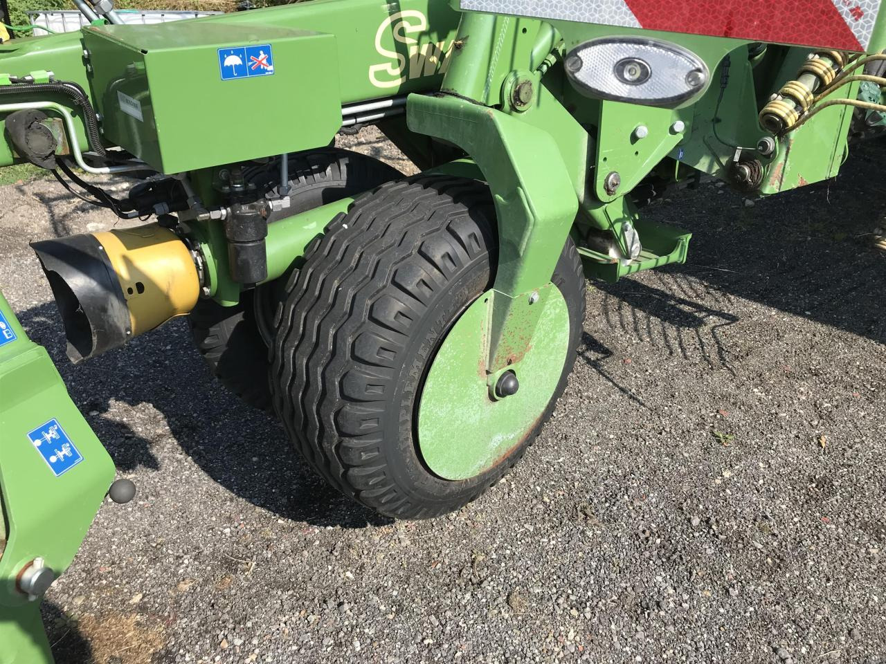 Prevrtač sijena/ Grabulje Krone Swadro 2000: slika Prevrtač sijena/ Grabulje Krone Swadro 2000
