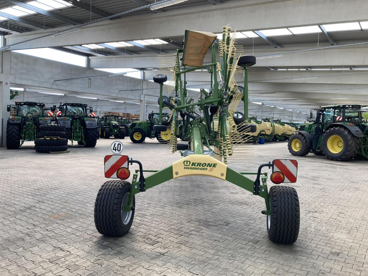 Krone Swadro TS 620 Twin - Prevrtač sijena/ Grabulje: slika Krone Swadro TS 620 Twin - Prevrtač sijena/ Grabulje Krone Swadro TS 620 Twin - Prevrtač sijena/ Grabulje: slika Krone Swadro TS 620 Twin - Prevrtač sijena/ Grabulje