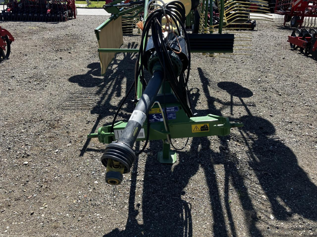 Krone Swadro TS 740 Twin - Prevrtač sijena/ Grabulje: slika Krone Swadro TS 740 Twin - Prevrtač sijena/ Grabulje Krone Swadro TS 740 Twin - Prevrtač sijena/ Grabulje: slika Krone Swadro TS 740 Twin - Prevrtač sijena/ Grabulje