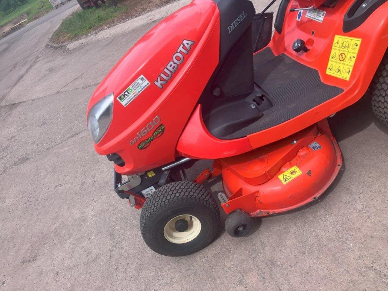 Zakup Kubota GR1600-ID-II Kubota GR1600-ID-II: slika Zakup Kubota GR1600-ID-II Kubota GR1600-ID-II