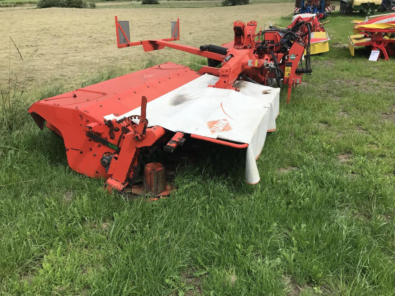 Kuhn FC883 & FC 313F-FF - Kosilica: slika Kuhn FC883 & FC 313F-FF - Kosilica Kuhn FC883 & FC 313F-FF - Kosilica: slika Kuhn FC883 & FC 313F-FF - Kosilica