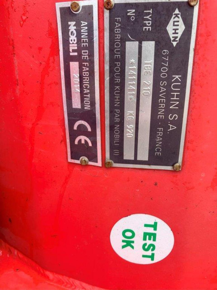 Kuhn TBE 210 - Malčer sa čekićima: slika Kuhn TBE 210 - Malčer sa čekićima Kuhn TBE 210 - Malčer sa čekićima: slika Kuhn TBE 210 - Malčer sa čekićima