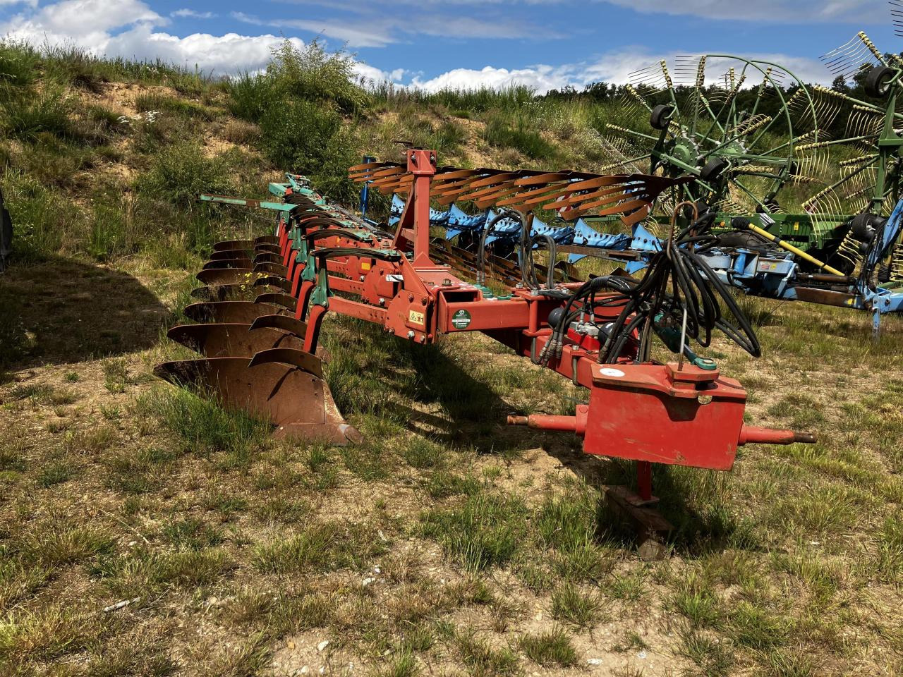 Kverneland BE-KKBE-100 - Plug: slika Kverneland BE-KKBE-100 - Plug Kverneland BE-KKBE-100 - Plug: slika Kverneland BE-KKBE-100 - Plug