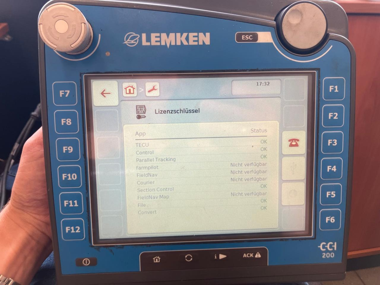 Lemken CCI200 - Sustav navigacije za Poljoprivredni strojevi: slika Lemken CCI200 - Sustav navigacije za Poljoprivredni strojevi Lemken CCI200 - Sustav navigacije za Poljoprivredni strojevi: slika Lemken CCI200 - Sustav navigacije za Poljoprivredni strojevi