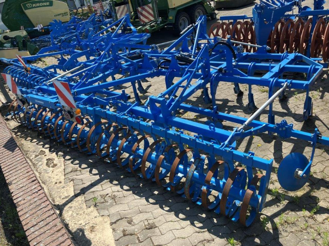 Lemken Karat 9/500 K - Kultivator: slika Lemken Karat 9/500 K - Kultivator Lemken Karat 9/500 K - Kultivator: slika Lemken Karat 9/500 K - Kultivator