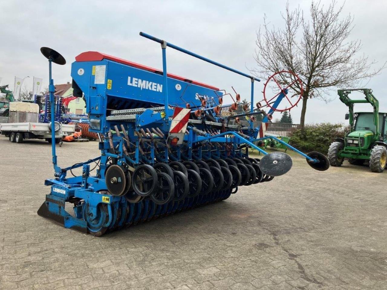 Lemken Saphir 7/300 DS/B - Sijačica: slika Lemken Saphir 7/300 DS/B - Sijačica Lemken Saphir 7/300 DS/B - Sijačica: slika Lemken Saphir 7/300 DS/B - Sijačica