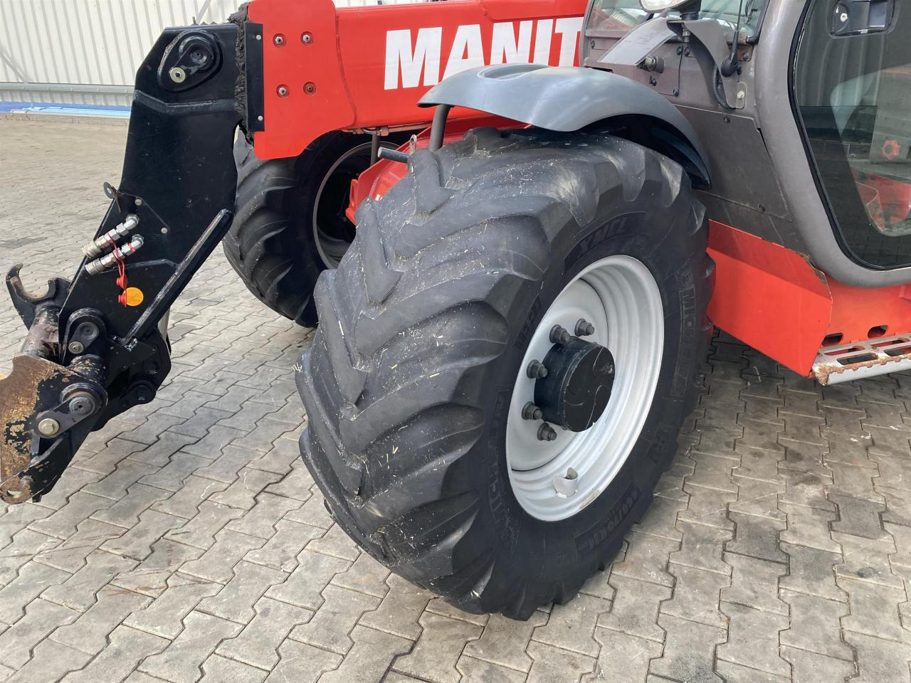 Manitou MLT 731 - Teleskopski rukovatelj: slika Manitou MLT 731 - Teleskopski rukovatelj Manitou MLT 731 - Teleskopski rukovatelj: slika Manitou MLT 731 - Teleskopski rukovatelj