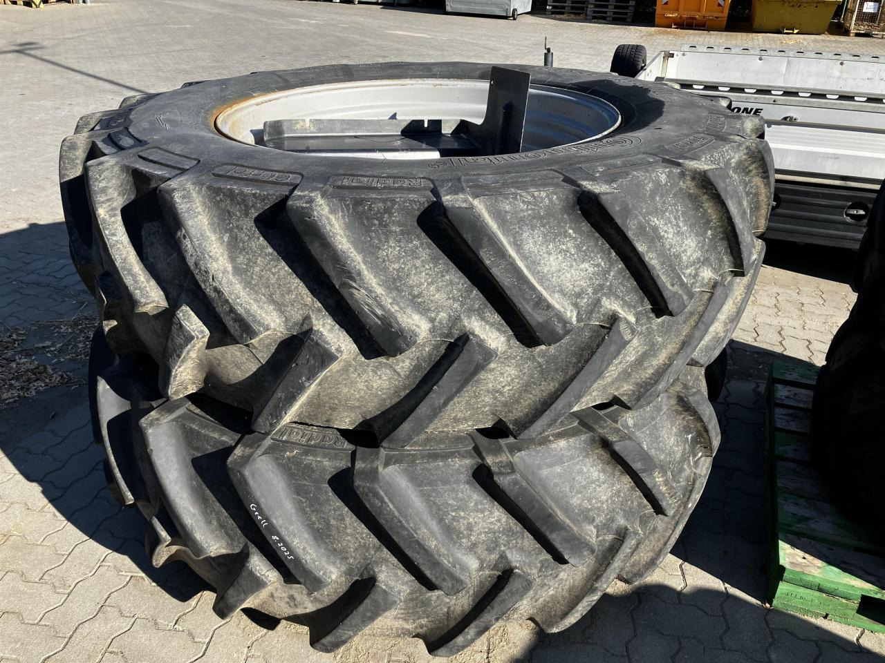 Traktor Massey Ferguson 7726: slika Traktor Massey Ferguson 7726