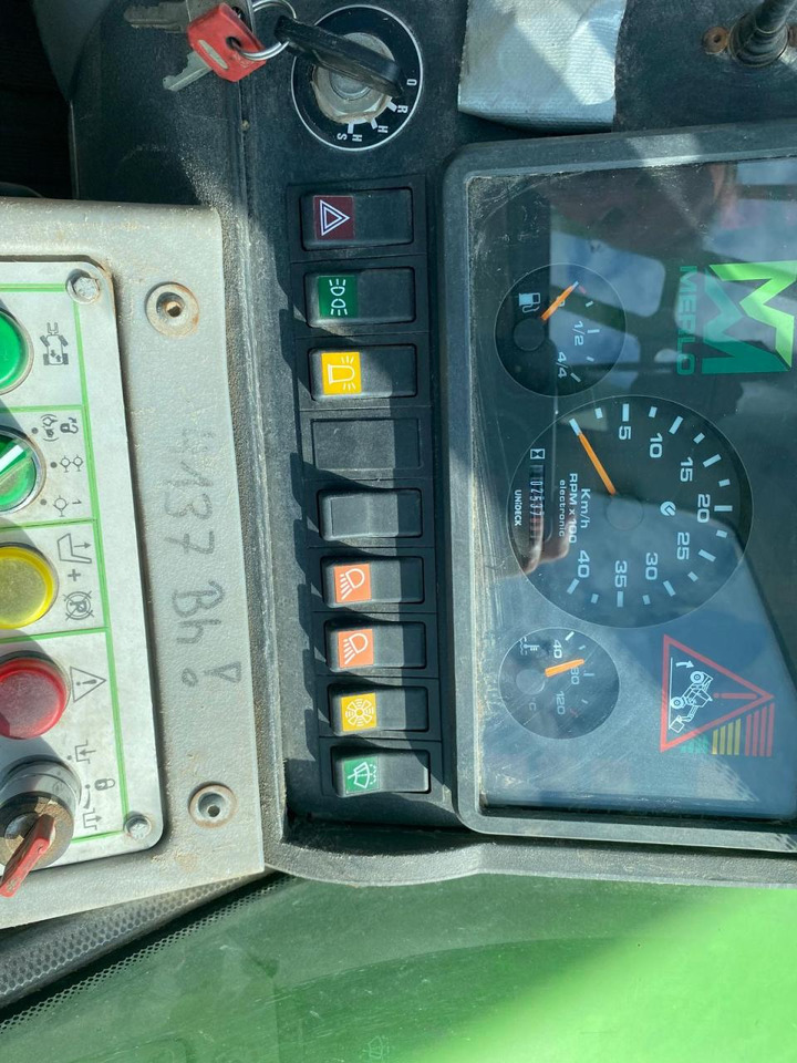 Merlo P 40.9 Plus - Teleskopski rukovatelj: slika Merlo P 40.9 Plus - Teleskopski rukovatelj Merlo P 40.9 Plus - Teleskopski rukovatelj: slika Merlo P 40.9 Plus - Teleskopski rukovatelj