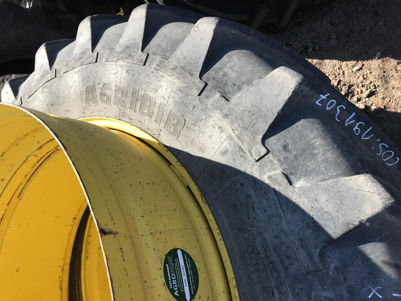 Michelin 520/85R46 - Guma za Poljoprivredni strojevi: slika Michelin 520/85R46 - Guma za Poljoprivredni strojevi Michelin 520/85R46 - Guma za Poljoprivredni strojevi: slika Michelin 520/85R46 - Guma za Poljoprivredni strojevi