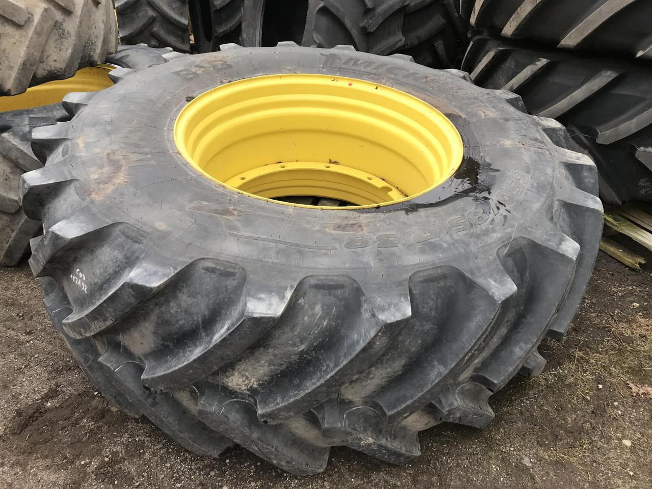 Michelin 650/85R38 - Guma za Poljoprivredni strojevi: slika Michelin 650/85R38 - Guma za Poljoprivredni strojevi Michelin 650/85R38 - Guma za Poljoprivredni strojevi: slika Michelin 650/85R38 - Guma za Poljoprivredni strojevi