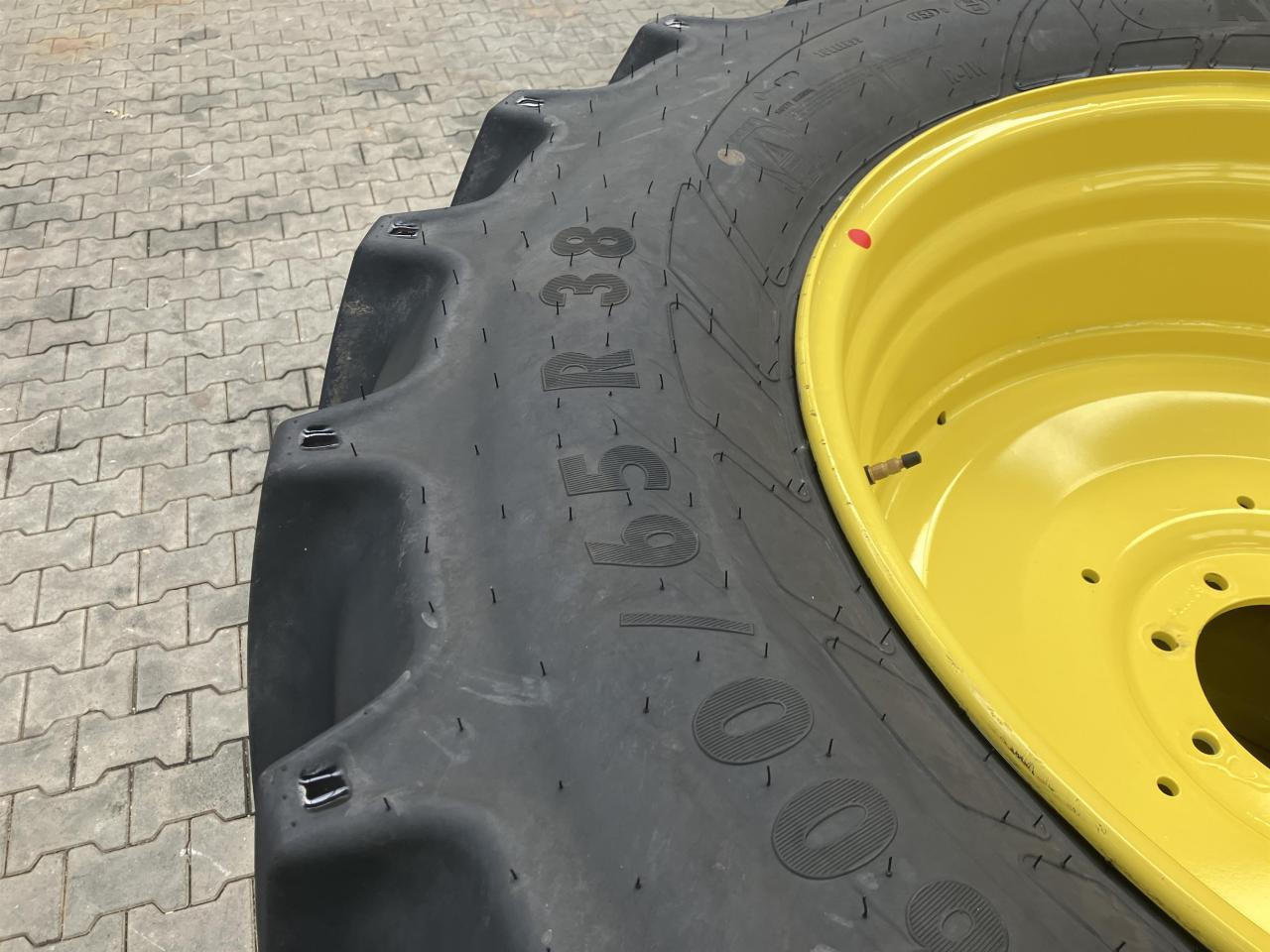 Mitas 600/65R38 - Guma za Poljoprivredni strojevi: slika Mitas 600/65R38 - Guma za Poljoprivredni strojevi Mitas 600/65R38 - Guma za Poljoprivredni strojevi: slika Mitas 600/65R38 - Guma za Poljoprivredni strojevi