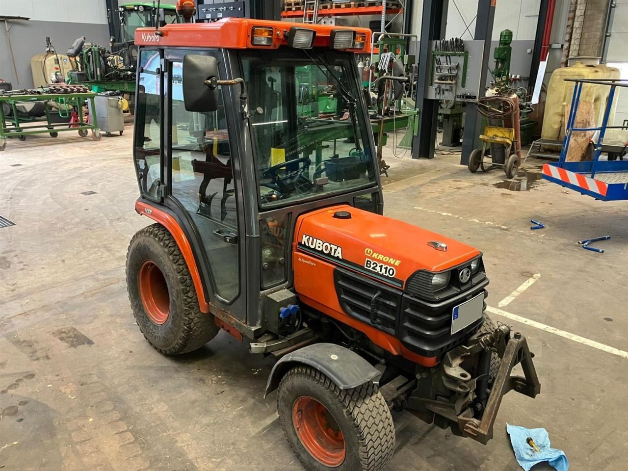 Kubota B2110 - Namjenska/ Posebna vozila: slika Kubota B2110 - Namjenska/ Posebna vozila Kubota B2110 - Namjenska/ Posebna vozila: slika Kubota B2110 - Namjenska/ Posebna vozila