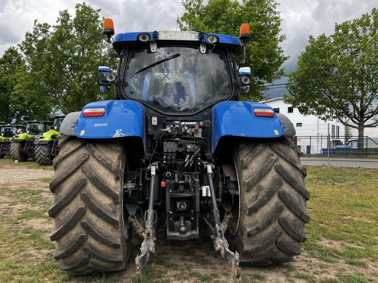 Traktor New Holland T7.270: slika Traktor New Holland T7.270 Traktor New Holland T7.270: slika Traktor New Holland T7.270