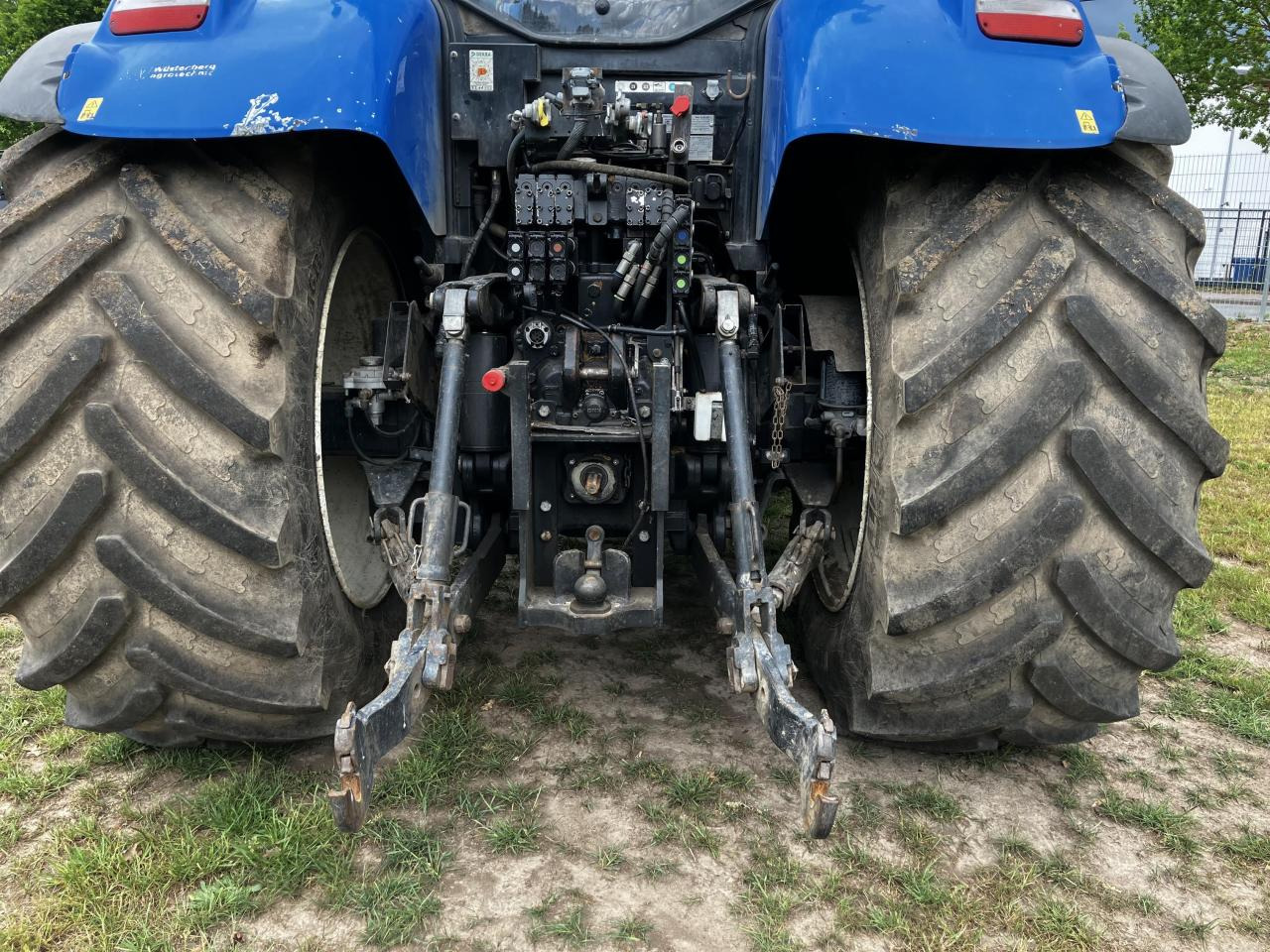 Traktor New Holland T7.270: slika Traktor New Holland T7.270 Traktor New Holland T7.270: slika Traktor New Holland T7.270