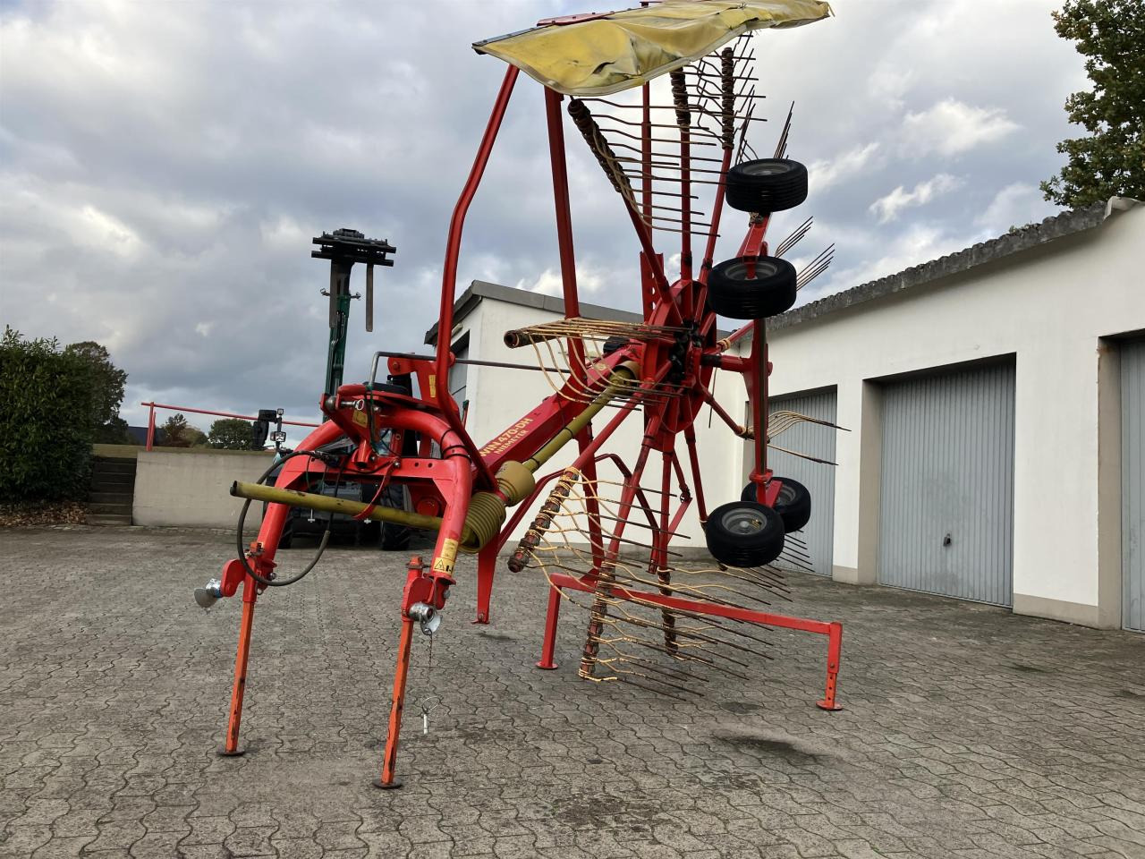 Niemeyer Twin 470 -DH - Prevrtač sijena/ Grabulje: slika Niemeyer Twin 470 -DH - Prevrtač sijena/ Grabulje Niemeyer Twin 470 -DH - Prevrtač sijena/ Grabulje: slika Niemeyer Twin 470 -DH - Prevrtač sijena/ Grabulje