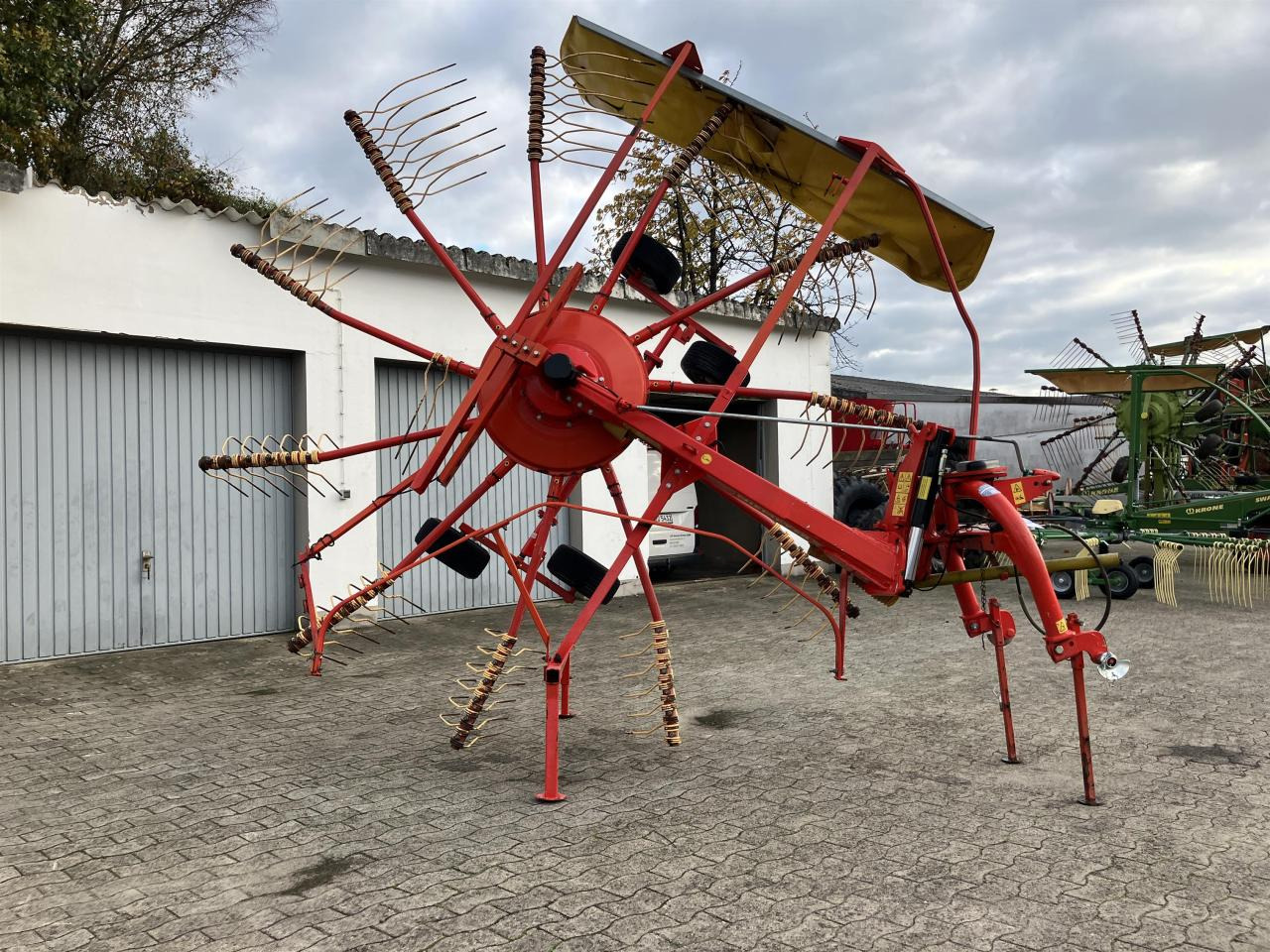 Niemeyer Twin 470 -DH - Prevrtač sijena/ Grabulje: slika Niemeyer Twin 470 -DH - Prevrtač sijena/ Grabulje Niemeyer Twin 470 -DH - Prevrtač sijena/ Grabulje: slika Niemeyer Twin 470 -DH - Prevrtač sijena/ Grabulje