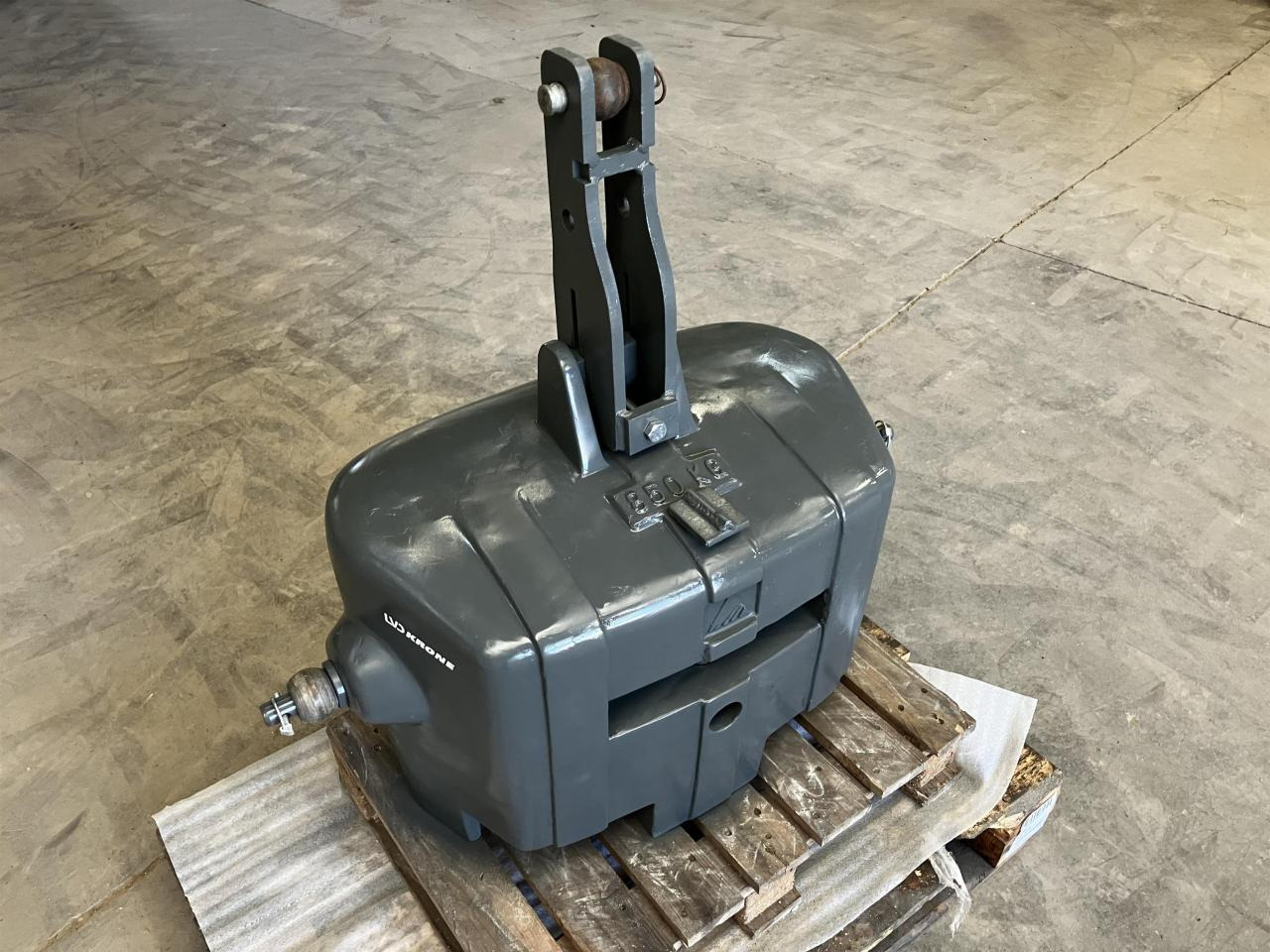 Massey Ferguson MF 850 kg - Priključak: slika Massey Ferguson MF 850 kg - Priključak Massey Ferguson MF 850 kg - Priključak: slika Massey Ferguson MF 850 kg - Priključak