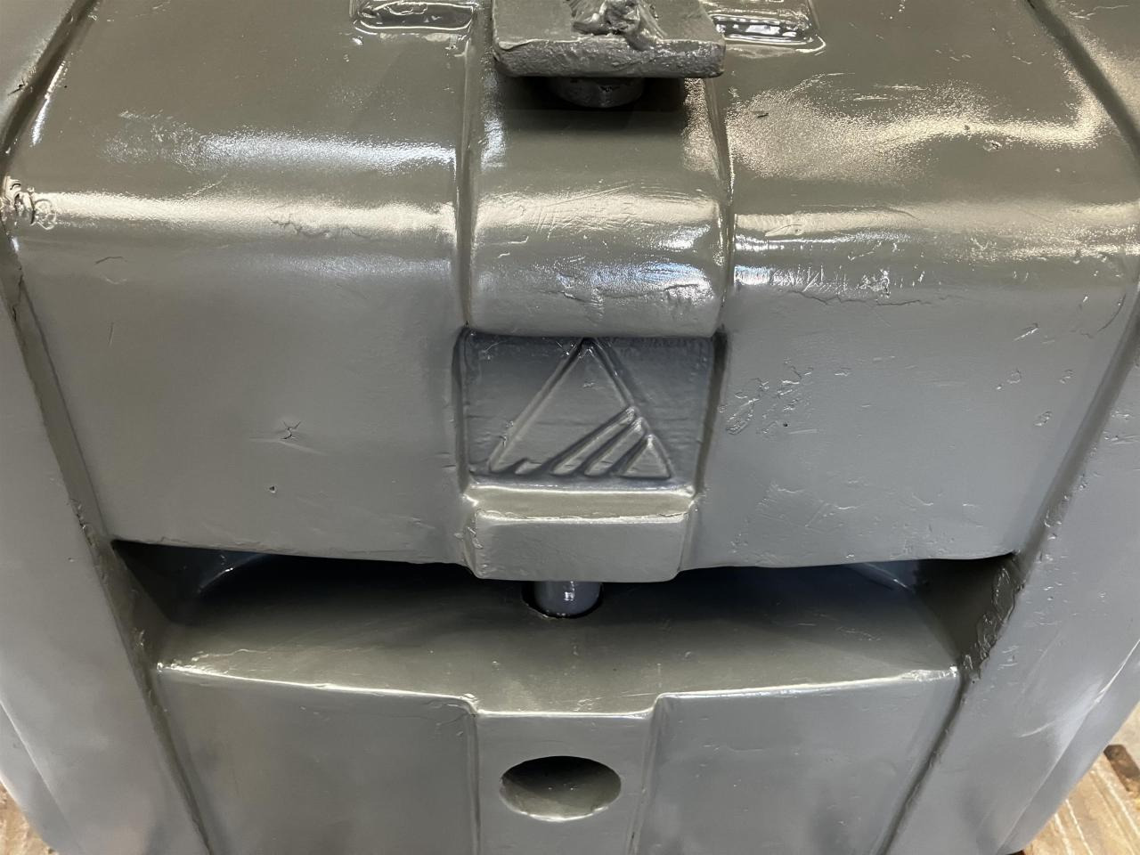 Massey Ferguson MF 850 kg - Priključak: slika Massey Ferguson MF 850 kg - Priključak Massey Ferguson MF 850 kg - Priključak: slika Massey Ferguson MF 850 kg - Priključak