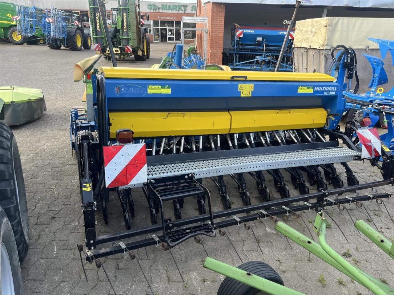 Rabe Multidrill 300 - Sijačica: slika Rabe Multidrill 300 - Sijačica Rabe Multidrill 300 - Sijačica: slika Rabe Multidrill 300 - Sijačica
