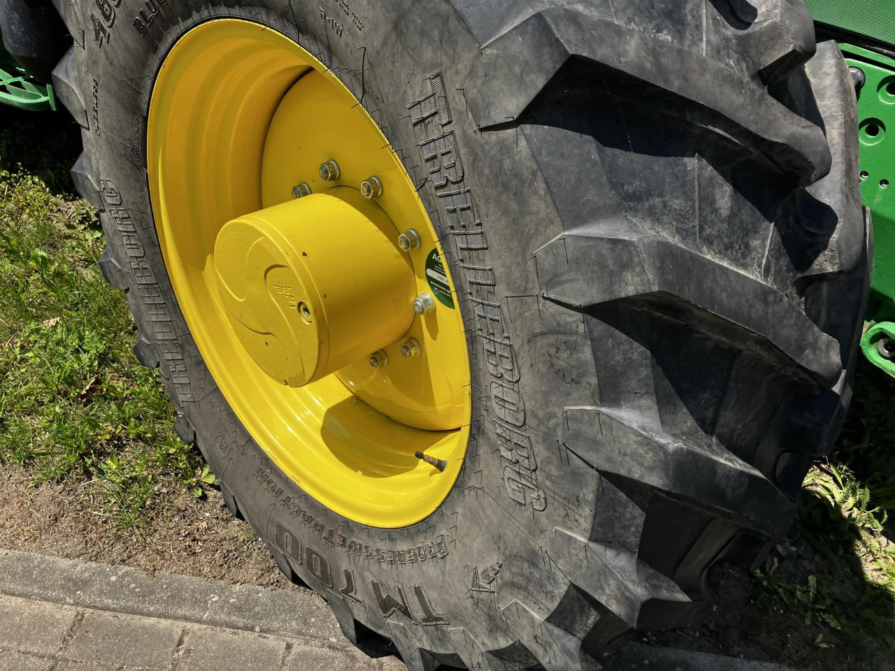 Trelleborg 480/70R30 - Guma za Poljoprivredni strojevi: slika Trelleborg 480/70R30 - Guma za Poljoprivredni strojevi Trelleborg 480/70R30 - Guma za Poljoprivredni strojevi: slika Trelleborg 480/70R30 - Guma za Poljoprivredni strojevi