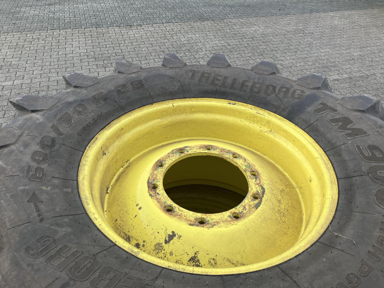 Trelleborg 600/70R28 & 650/85R38 - Guma za Poljoprivredni strojevi: slika Trelleborg 600/70R28 & 650/85R38 - Guma za Poljoprivredni strojevi Trelleborg 600/70R28 & 650/85R38 - Guma za Poljoprivredni strojevi: slika Trelleborg 600/70R28 & 650/85R38 - Guma za Poljoprivredni strojevi
