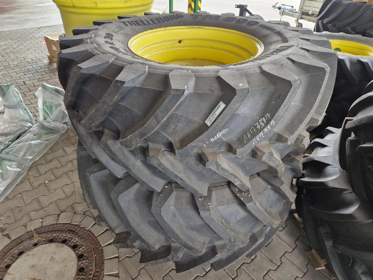 Trelleborg 600/70R30 - Guma za Poljoprivredni strojevi: slika Trelleborg 600/70R30 - Guma za Poljoprivredni strojevi Trelleborg 600/70R30 - Guma za Poljoprivredni strojevi: slika Trelleborg 600/70R30 - Guma za Poljoprivredni strojevi