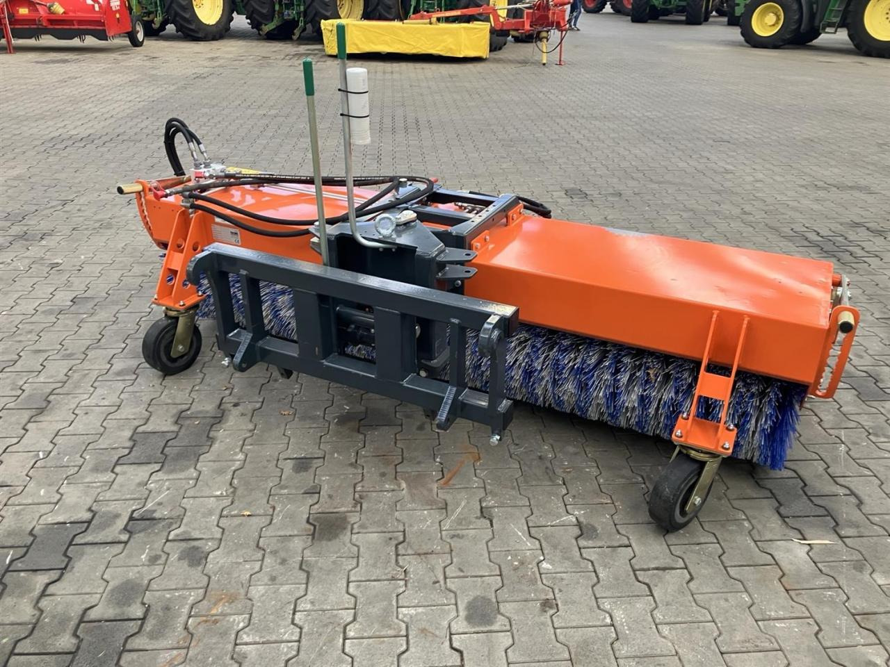 Tuchel Profi 660 - Metla: slika Tuchel Profi 660 - Metla Tuchel Profi 660 - Metla: slika Tuchel Profi 660 - Metla