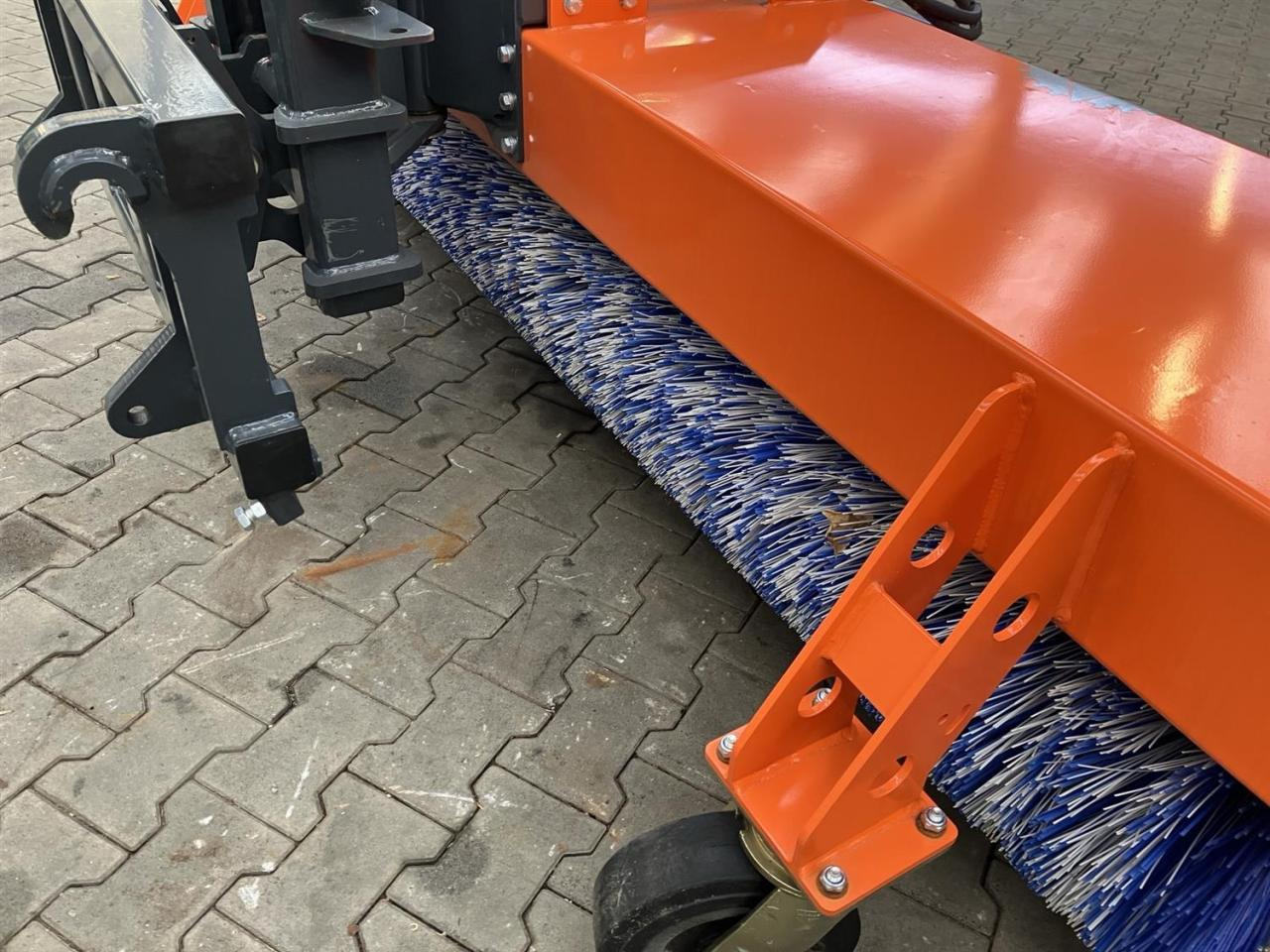 Tuchel Profi 660 - Metla: slika Tuchel Profi 660 - Metla Tuchel Profi 660 - Metla: slika Tuchel Profi 660 - Metla