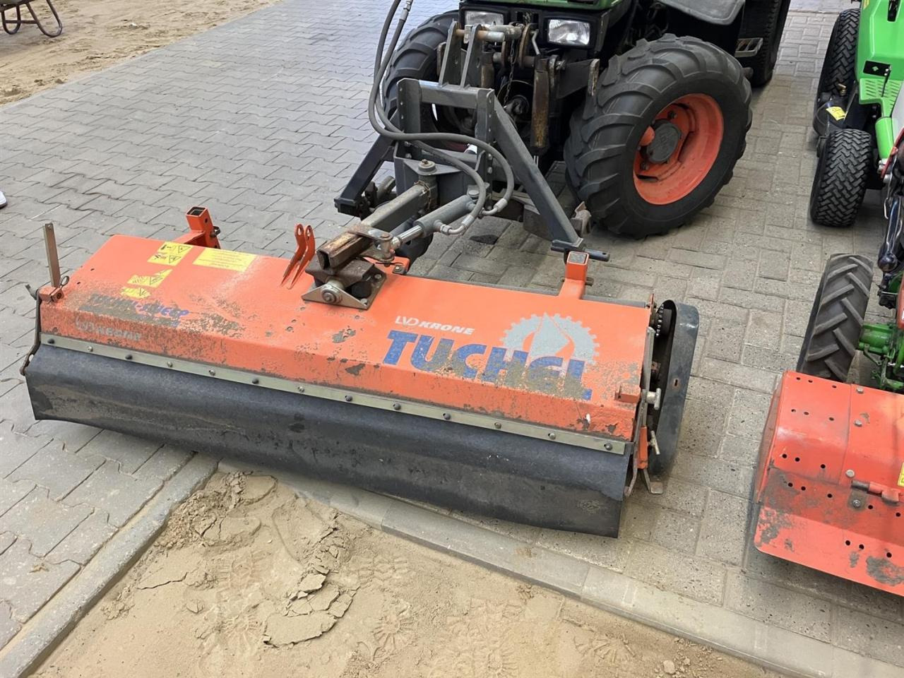 Tuchel Simplex 150 - Metla: slika Tuchel Simplex 150 - Metla Tuchel Simplex 150 - Metla: slika Tuchel Simplex 150 - Metla