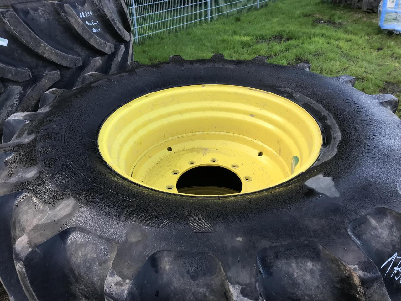 Vredestein 600/70R30 - Guma za Poljoprivredni strojevi: slika Vredestein 600/70R30 - Guma za Poljoprivredni strojevi Vredestein 600/70R30 - Guma za Poljoprivredni strojevi: slika Vredestein 600/70R30 - Guma za Poljoprivredni strojevi