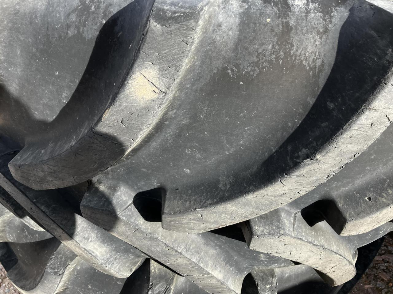 Vredestein 600/70R30 - Guma za Poljoprivredni strojevi: slika Vredestein 600/70R30 - Guma za Poljoprivredni strojevi Vredestein 600/70R30 - Guma za Poljoprivredni strojevi: slika Vredestein 600/70R30 - Guma za Poljoprivredni strojevi