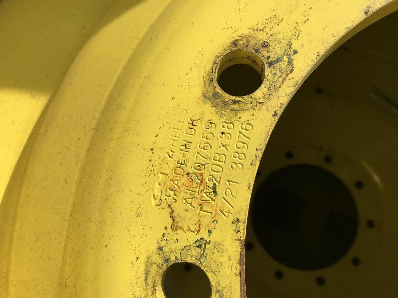 Vredestein 650/85R38 - Guma za Poljoprivredni strojevi: slika Vredestein 650/85R38 - Guma za Poljoprivredni strojevi Vredestein 650/85R38 - Guma za Poljoprivredni strojevi: slika Vredestein 650/85R38 - Guma za Poljoprivredni strojevi