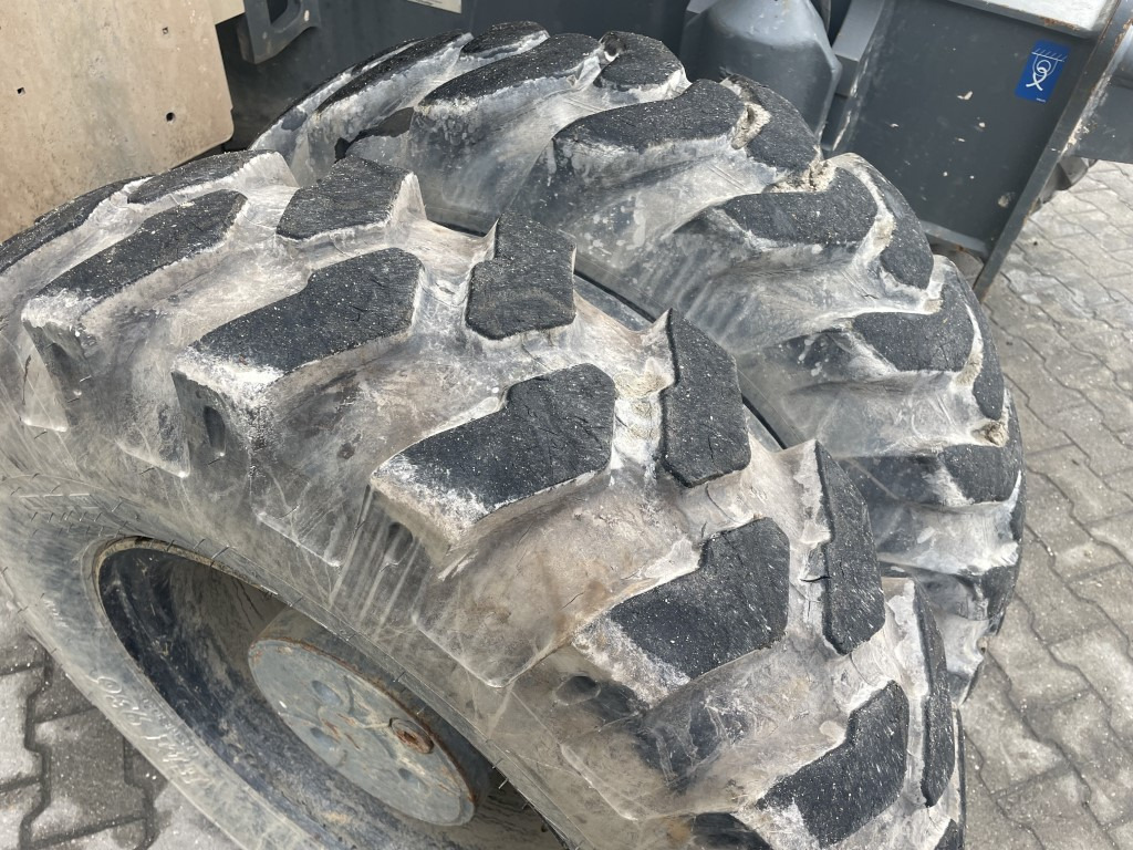 Bager na kotačima LIEBHERR A 918, Likufix SW 48: slika Bager na kotačima LIEBHERR A 918, Likufix SW 48