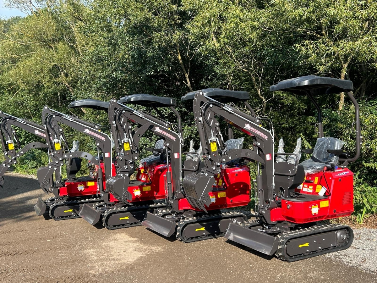 Rhinoceros KS10-8 Minibagger - Mini bager: slika Rhinoceros KS10-8 Minibagger - Mini bager Rhinoceros KS10-8 Minibagger - Mini bager: slika Rhinoceros KS10-8 Minibagger - Mini bager