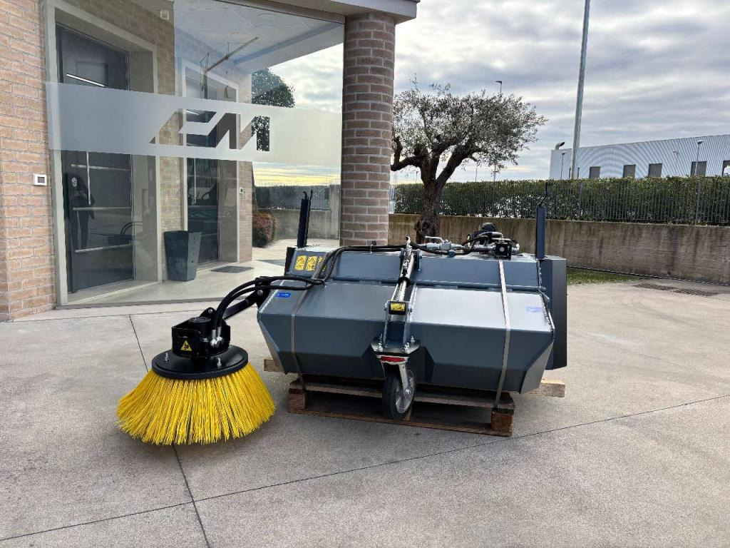 CM CSI 125 con attacco macchina polifunzionale - Metla: slika CM CSI 125 con attacco macchina polifunzionale - Metla CM CSI 125 con attacco macchina polifunzionale - Metla: slika CM CSI 125 con attacco macchina polifunzionale - Metla
