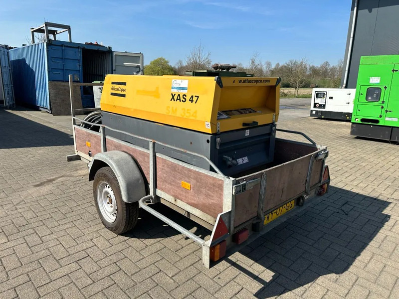 Atlas-Copco XAS 47 DD Deutz 2.6 m3 / min 7 Bar 21 kW Mobiele Diesel Compressor op aanhanger - Zračni kompresor: slika Atlas-Copco XAS 47 DD Deutz 2.6 m3 / min 7 Bar 21 kW Mobiele Diesel Compressor op aanhanger - Zračni kompresor Atlas-Copco XAS 47 DD Deutz 2.6 m3 / min 7 Bar 21 kW Mobiele Diesel Compressor op aanhanger - Zračni kompresor: slika Atlas-Copco XAS 47 DD Deutz 2.6 m3 / min 7 Bar 21 kW Mobiele Diesel Compressor op aanhanger - Zračni kompresor
