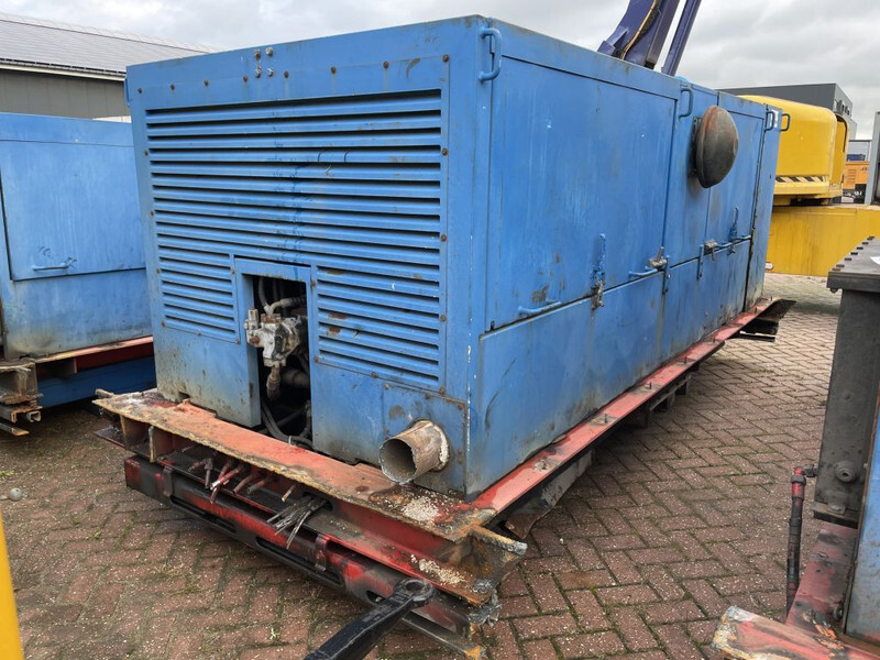 Caterpillar C13 Leroy Somer 400 kVA Silent generatorset - Generatorski set: slika Caterpillar C13 Leroy Somer 400 kVA Silent generatorset - Generatorski set Caterpillar C13 Leroy Somer 400 kVA Silent generatorset - Generatorski set: slika Caterpillar C13 Leroy Somer 400 kVA Silent generatorset - Generatorski set