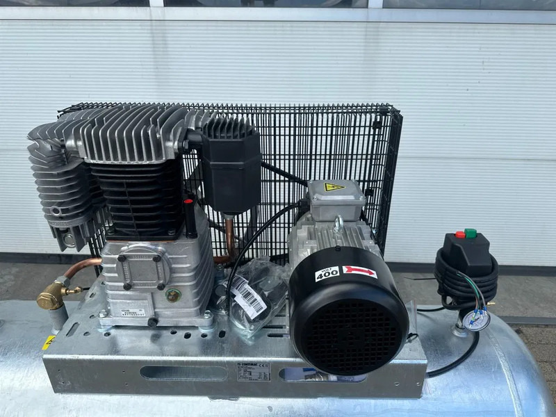 Contimac CM 655 / 10 / 270D Galva 4 kW 650 L / min 10 Bar Zuigercompressor t.b.v Agri Gegalvaniseerd - Zračni kompresor: slika Contimac CM 655 / 10 / 270D Galva 4 kW 650 L / min 10 Bar Zuigercompressor t.b.v Agri Gegalvaniseerd - Zračni kompresor Contimac CM 655 / 10 / 270D Galva 4 kW 650 L / min 10 Bar Zuigercompressor t.b.v Agri Gegalvaniseerd - Zračni kompresor: slika Contimac CM 655 / 10 / 270D Galva 4 kW 650 L / min 10 Bar Zuigercompressor t.b.v Agri Gegalvaniseerd - Zračni kompresor