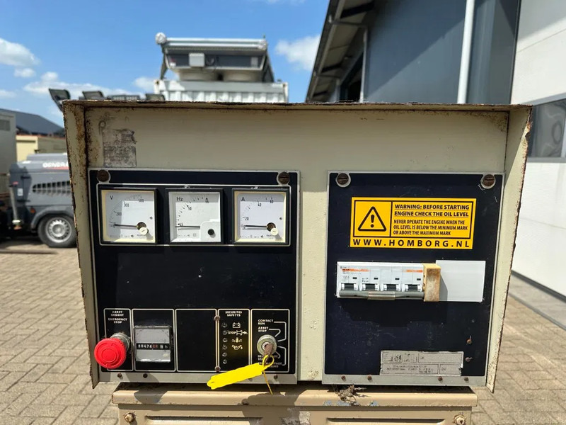 Cummins 4B3.9 SDMO Leroy Somer 40 kVA noodstroom generatorset 476 hours - Generatorski set: slika Cummins 4B3.9 SDMO Leroy Somer 40 kVA noodstroom generatorset 476 hours - Generatorski set Cummins 4B3.9 SDMO Leroy Somer 40 kVA noodstroom generatorset 476 hours - Generatorski set: slika Cummins 4B3.9 SDMO Leroy Somer 40 kVA noodstroom generatorset 476 hours - Generatorski set