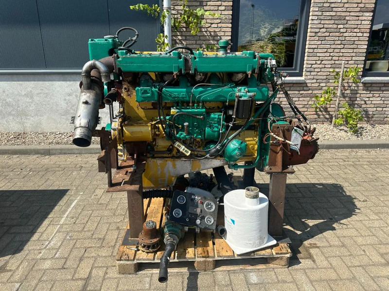DAF 1160 Marine Diesel Motor met keerkoppeling 170 PK Engine - Motor: slika DAF 1160 Marine Diesel Motor met keerkoppeling 170 PK Engine - Motor DAF 1160 Marine Diesel Motor met keerkoppeling 170 PK Engine - Motor: slika DAF 1160 Marine Diesel Motor met keerkoppeling 170 PK Engine - Motor