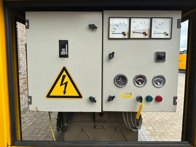 DAF DHT 825 Stamford 125 kVA Silent Noodstroom generatorset - Generatorski set: slika DAF DHT 825 Stamford 125 kVA Silent Noodstroom generatorset - Generatorski set DAF DHT 825 Stamford 125 kVA Silent Noodstroom generatorset - Generatorski set: slika DAF DHT 825 Stamford 125 kVA Silent Noodstroom generatorset - Generatorski set