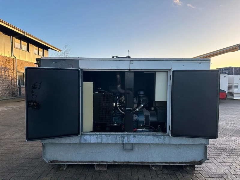 Generatorski set Europower EPUS44TDE Kubota Leroy Somer 44 kVA Supersilent Rental generatorset: slika Generatorski set Europower EPUS44TDE Kubota Leroy Somer 44 kVA Supersilent Rental generatorset