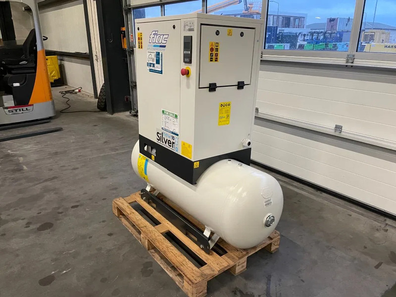 Fiac New Silver 10 / 270 Silent 7.5 kW 860 L / min 10 bar Elektrische Schroefcompressor met ketel - Zračni kompresor: slika Fiac New Silver 10 / 270 Silent 7.5 kW 860 L / min 10 bar Elektrische Schroefcompressor met ketel - Zračni kompresor Fiac New Silver 10 / 270 Silent 7.5 kW 860 L / min 10 bar Elektrische Schroefcompressor met ketel - Zračni kompresor: slika Fiac New Silver 10 / 270 Silent 7.5 kW 860 L / min 10 bar Elektrische Schroefcompressor met ketel - Zračni kompresor