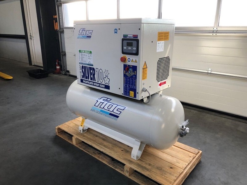Fiac New Silver 10 / 300 Silent 7.5 kW 860 L / min 10 bar Elektrische Schroefcompressor met ketel - Zračni kompresor: slika Fiac New Silver 10 / 300 Silent 7.5 kW 860 L / min 10 bar Elektrische Schroefcompressor met ketel - Zračni kompresor Fiac New Silver 10 / 300 Silent 7.5 kW 860 L / min 10 bar Elektrische Schroefcompressor met ketel - Zračni kompresor: slika Fiac New Silver 10 / 300 Silent 7.5 kW 860 L / min 10 bar Elektrische Schroefcompressor met ketel - Zračni kompresor